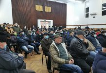 Video. ,,Drăgușel, parcul național al drăgușenilor, fără investiții de niciun fel“, au cerut sătenii. Sătenii vor un ,,Jurnal al rușinii“. Drăgușenii au blocat proiectul ,,Drăgușel“