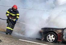 Mașină în flăcări pe DN1, la Perșani