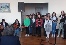 Foto. Spectacol de Martie la Casa de Cultură Victoria. ,,Peregrinul Transilvan”, un nou grup artistic