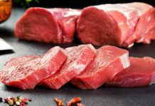 Românii mănâncă mai puţin, mai prost şi mai scump. De ce au scăzut drastic vânzările de preparate premium din carne