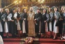 Foto. Sărbătoarea Învierii Domnului, la Ileni. Sătenii au îmbrăcat portul popular și au participat la slujbele de Paști oficiate de parohul Constantin Taflan