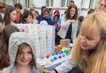 Foto. Victoria: Peste 300 de copii au participat la vânătoarea de ouă roșii. Micuții au fost recompensați cu premii. Concurs de bătut toaca