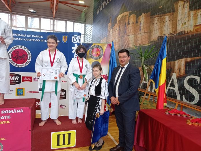 d2754a32-eaef-4ec2-8831-21013b420084