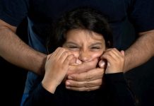 Instructor de dans, arestat pentru acte sexuale cu minore