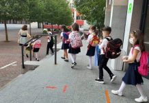 Schimbări majore în Educație: Se renunță la tezele și mediile semestriale, va fi necesară o singură medie generală