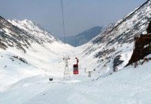 Se lucrează la deszăpezirea Transfăgărășanului, de la Bâlea Cascadă la Bâlea Lac