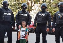 POLIȚIȘTII ALĂTURI DE COPII DE ZIUA LOR