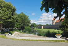 Amfiteatrul și fântâna arteziană ,,bat“ Ocolitoarea Făgărașului. Găselnițe pentru a goli bugetul local