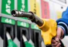 Guvernul a adoptat OUG privind reducerea prețului cu 50 de bani la motorină și benzină. Această intră în vigoare la noapte