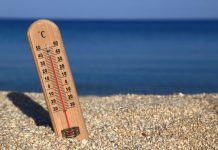 Vreme de coşmar. Un val de aer tropical loveşte România, unde se anunţă furtuni violente