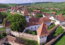 Foto. Vara culturală la Biserica fortificată Cincșor. Concert coral și expoziția tinerilor artiști români, 5 august