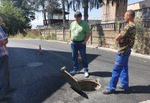 Foto și video. Canalul de pe Salcâmului, cuiul Primăriei Făgăraș. Rețeaua și pompele, acoperite de apa menajeră