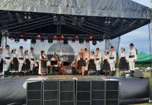 Foto și Video. Seară de folclor la Zilele Orașului Victoria. ,,De multă vreme n-am mai avut un astfel de spectacol“ au spus localnicii