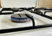 Măsurile de plafonare şi compensare a preţului la energie vor fi menținute pentru tot sezonul rece