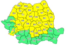 Cod Galben de ploi în Transilvania, Maramureș și Moldova, local în Muntenia și Crișana, valabil până la ora 22.