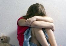 Și-a violat fiica vitregă minoră timp de un an. Procurorii cer arestarea bărbatului de 50 de ani