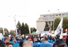 Foto și Video. O delegație de la Sindicatul Liber Nitramonia-Rompiro s-a alăturat protestelor anti-sărăcie de la Guvern