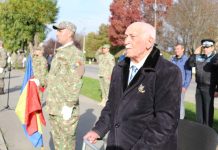 Foto. Ziua Armatei, marcată la Făgăraș. Veteranul de război Gheorghe Prunduș, 102 ani, a participat la manifestarea de la monumentul eroilor