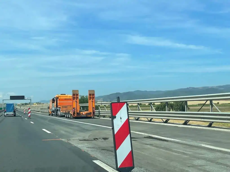 InfoTrafic: Restricții de circulație pe autostrada A1 Sibiu-Sebeș, pentru lucrări la carosabil. Tronsoane vizate
