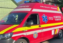 Accident rutier în Făgăraș între o mașină și un moped. Tânărul fără permis a fugit de la locul accidentului, victima lui ajungând la spital