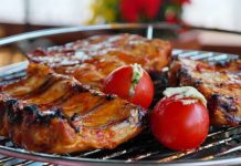 Producători: Înainte de sărbători, prețul la carnea de porc s-ar putea dubla / Un kilogram ar ajunge și la 60 de lei / ”Piața cere și prețul crește”