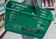 Valoarea coşului minim de consum pentru un trai decent pentru o familie de 2 adulţi şi 2 copii: 8.659 lei (raport)