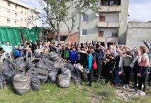 Sute de voluntari la acțiunea de la Râșnov ,,Ziua de curățenie națională“. Partenerul campaniei este ADI ISO Mediu