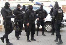 Mascații au descins la traficanții de droguri. 82 de percheziții și 150 persoane conduse la audieri