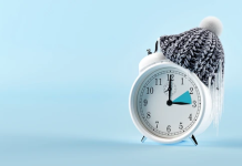 România trece la ora de iarnă 2022. Cum ne afectează schimbarea orei