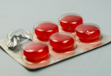 Ce conţin bomboanele pentru gât. Analiza făcută de specialiştii de la Protecția Consumatorului