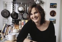 Scriitoarea americană Julie Powell, care a inspirat filmul „Julie and Julia”, a murit la vârsta de 49 de ani