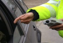 Prins beat cu autoutilitara prin Drăguș. Bărbatul de 42 de ani are acum dosar penal