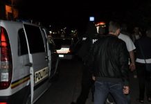 Tâlhărie la Brașov. Proprietarul unei case, lovit cu bestialitate de 2 bărbați, care îi cereau banii. Autorii au fost arestați