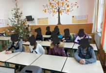 Mobilier pentru Școala Gimnazială Veneția de Jos. O asociație a donat mese și scaune ergonomice