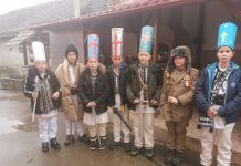 Foto și Video. Irozii au vestit Nașterea Domnului în fiecare casă din satul Rucăr