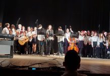 Foto și Video. Concert de Crăciun susținut de clasele de muzică ale Școlii ,,Ovid Densușianu” din Făgăraș