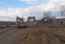 Se redeschide șantierul de la podul de peste Olt de la Voila. Demolare prin implozie monitorfg