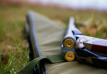 Un bărbat de 32 de ani a fost împușcat mortal de propriul câine. Cum a fost posibil