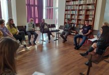 Foto și Video. ,,Prietenii lui Eminescu“, seară de lectură cu elevii de la CT ,,Alexandru Bărbat“ din Victoria