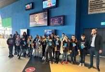 Foto. ADI ,,ISO Mediu“ Brașov a premiat câștigătorii concursului ,,ECOATITUDINE– Județul Brașov Reciclează”. Elevii de la CN Radu Negru, școlile din Lisa și Șoarș au fost premiați