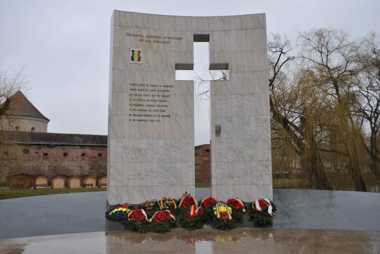 Comemorarea foștilor deținuți politici la monumentul de la Făgăraș,  joi, 9 martie, ora 12.30