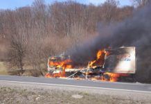 Un autocamion a luat foc pe DN1, între Codlea și Perșani monitorfg
