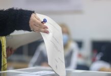 Cetățenii din comuna Jibert vor fi chemați la urne să-și aleagă primarul. Instanța a obligat Guvernul Ciucă să organizeze alegeri parțiale