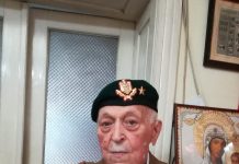 Galerie foto. Veteranul de război Gheorghe Prunduș a primit gradul de general de brigadă cu o stea, în rezervă, prin Decret Prezidențial. Dascălul făgărășean are 102 ani