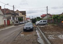 Foto și Video. ,,Afacerea bordura și pista de biciclete“, coșmar pentru locatarii de pe strada Libertății din Făgăraș. ,,Primarul nu ne ține de vorbă, nici nu ne-a prezentat proiectul“