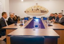 Primarul PSD de la Făgăraș și ,,jurista dorită“ ,,albesc“ doi condamnați penal. Grovu și Tronciu, cot la cot cu primarul în acțiunile oficiale