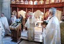 Foto și VIDEO. Biserica din cartierul Gară al Făgărașului a fost sfințită. IPS Laurențiu și un sobor de preoți au participat la marele eveniment