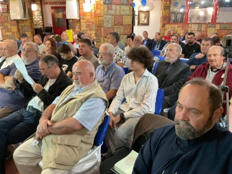 Foto. Asociația Culturală Aurel A. Mureșianu: Lansări de carte:  ,,Petru Cadar- o stea pe bolta fotbalului brașovean” de Adrian Toth și ,,Poezii din temniță” de Petre Baicu