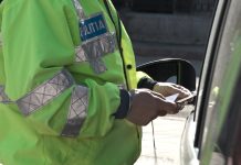 Un făgărășean de 72 de ani are dosar penal întrucât a folosit mașina cu număr de înmatriculare fals