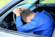 Un bărbat din Victoria a fugit de polițiști. Acesta conducea un autoturism deși nu avea permis și băuse